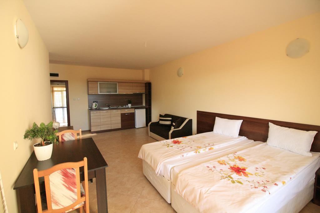 Hotel Marant Sozopol Bagian luar foto